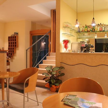 Hotel Corallo Pineto Buitenkant foto